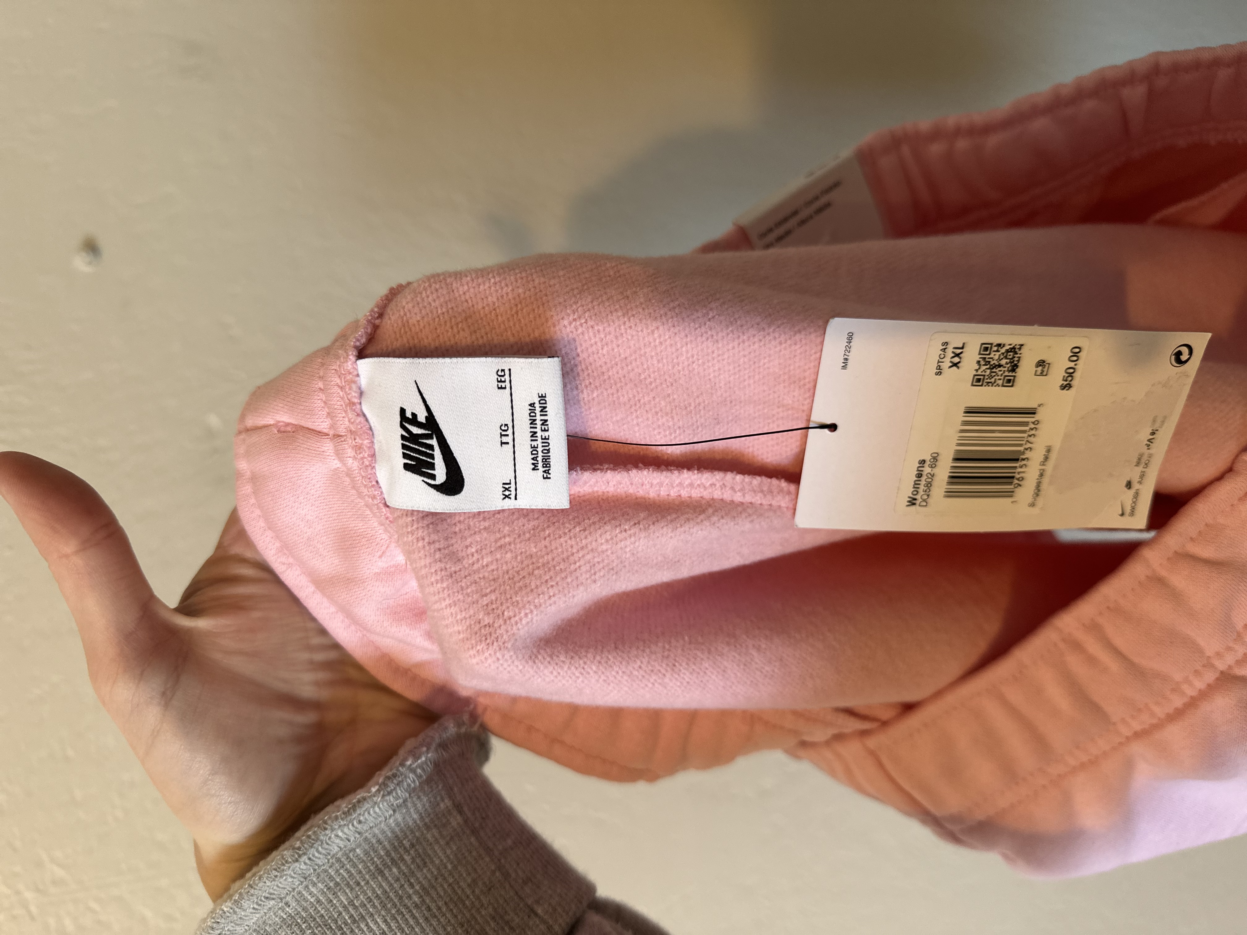 NWT Nike Club Fleece Standard Fit Mid Rise Shorts in Medium Soft Pink thumbnail 9