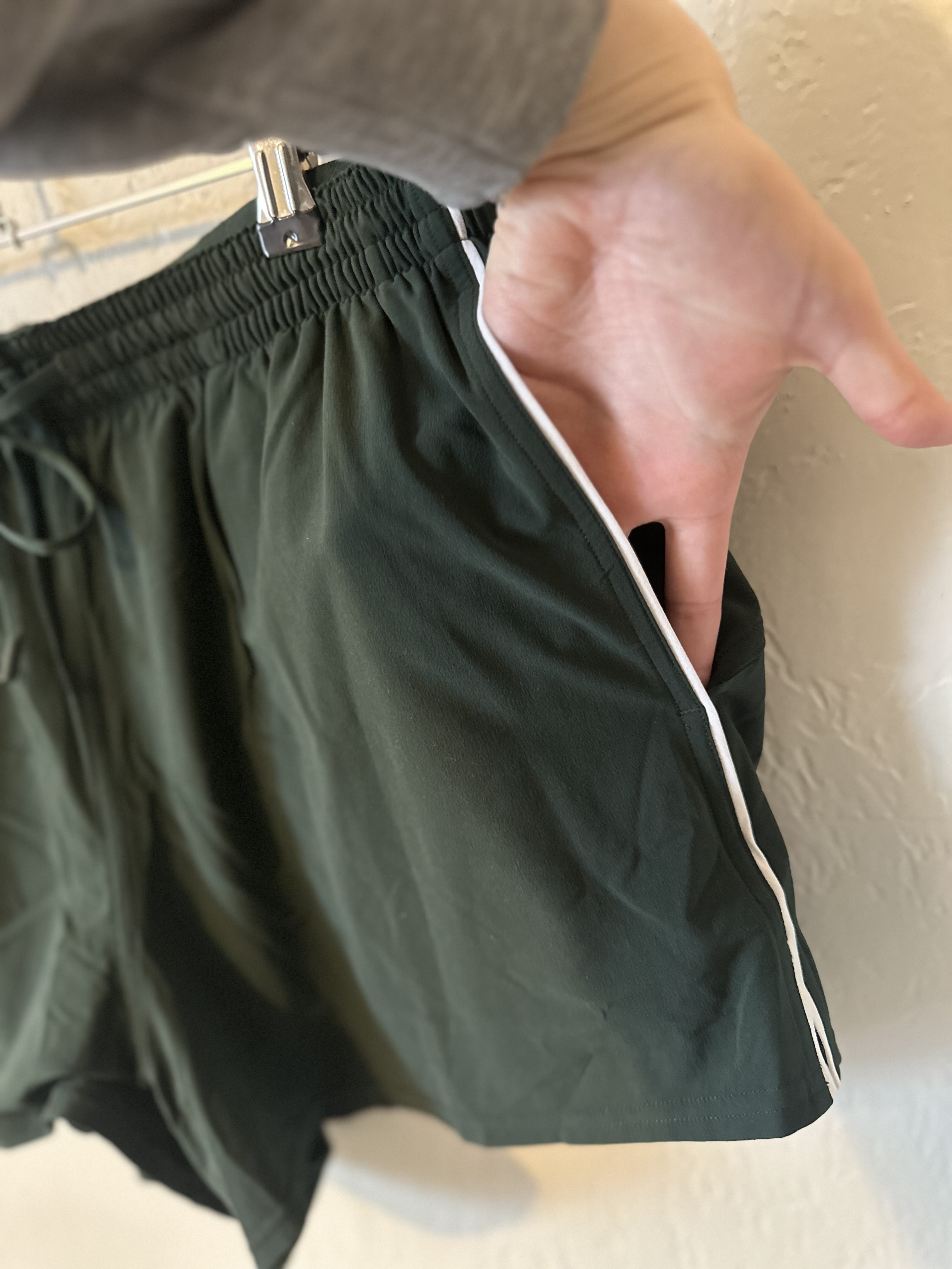 Lululemon Lightweight High-Rise 3” Relaxed Short in Legacy Green thumbnail 7