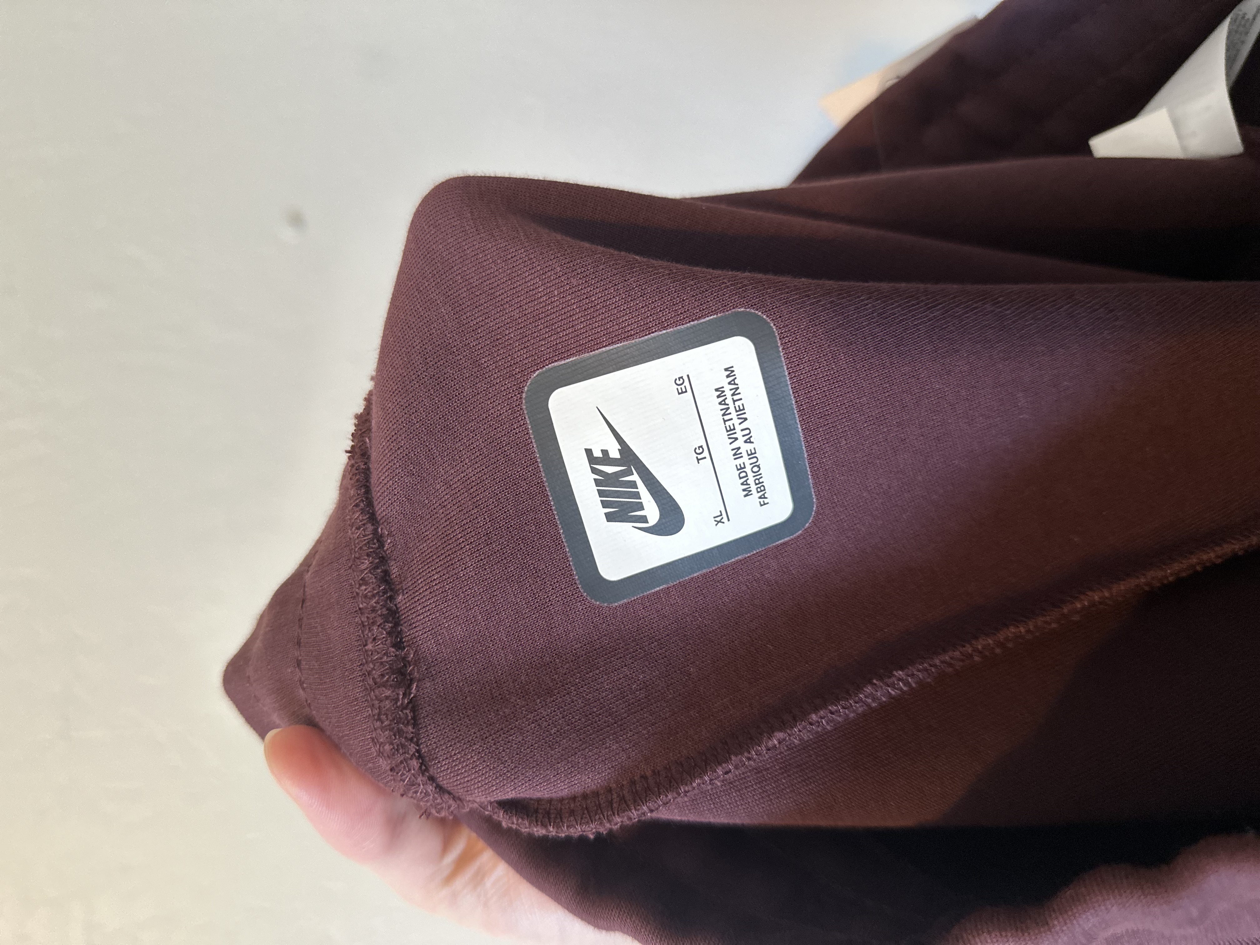 NWT Nike Standard Fit Mid Rise Full Length Jogger thumbnail 10