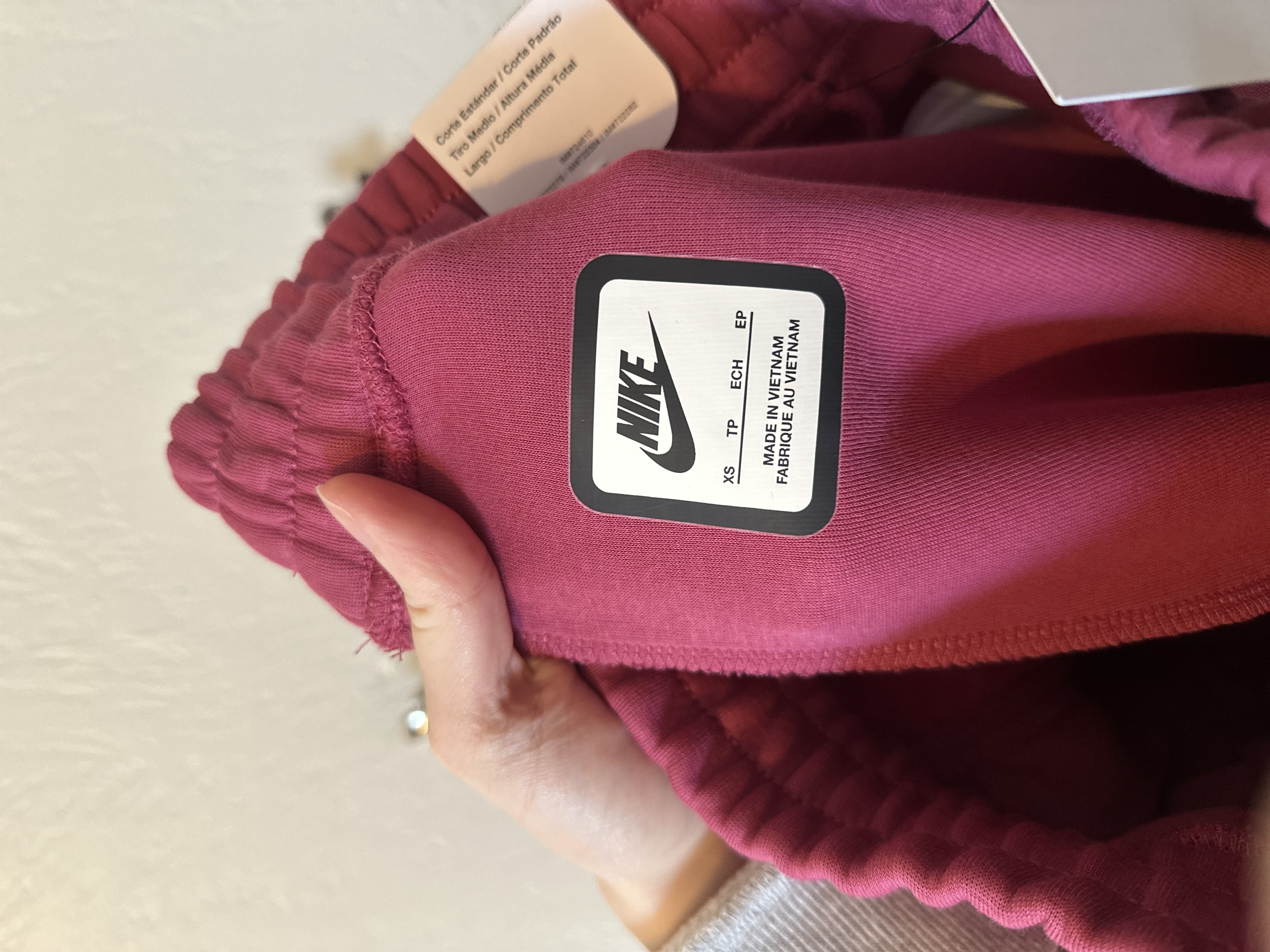 NWT Nike Standard Fit Mid Rise Full Length Jogger thumbnail 8