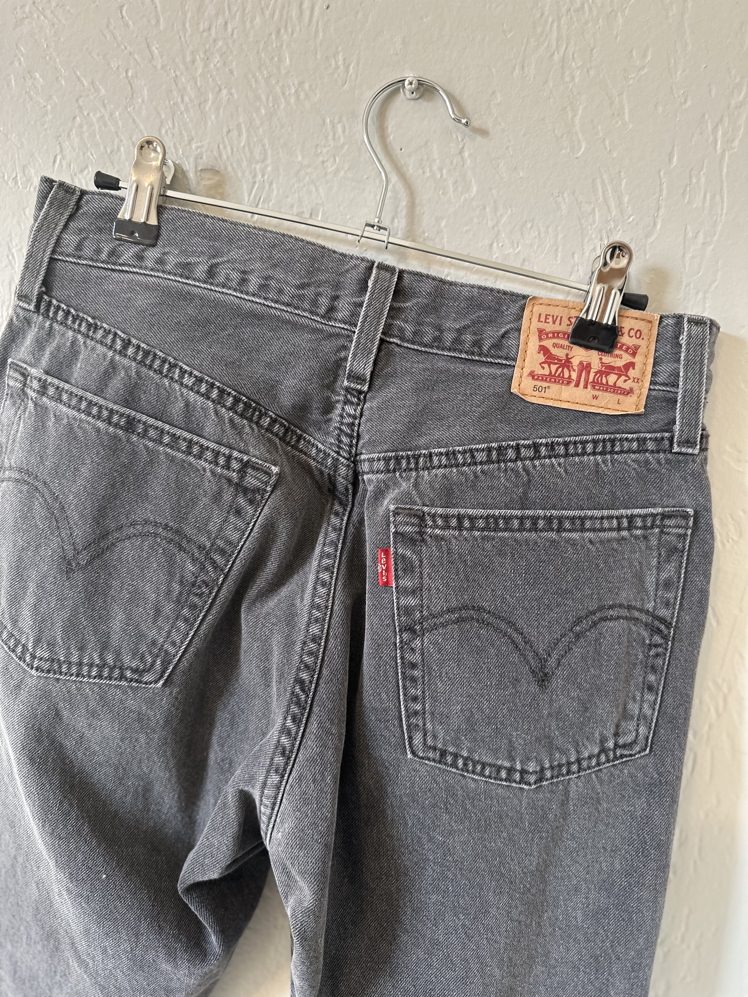 Levi’s 501 Straight Leg High-Rise Jeans thumbnail 8