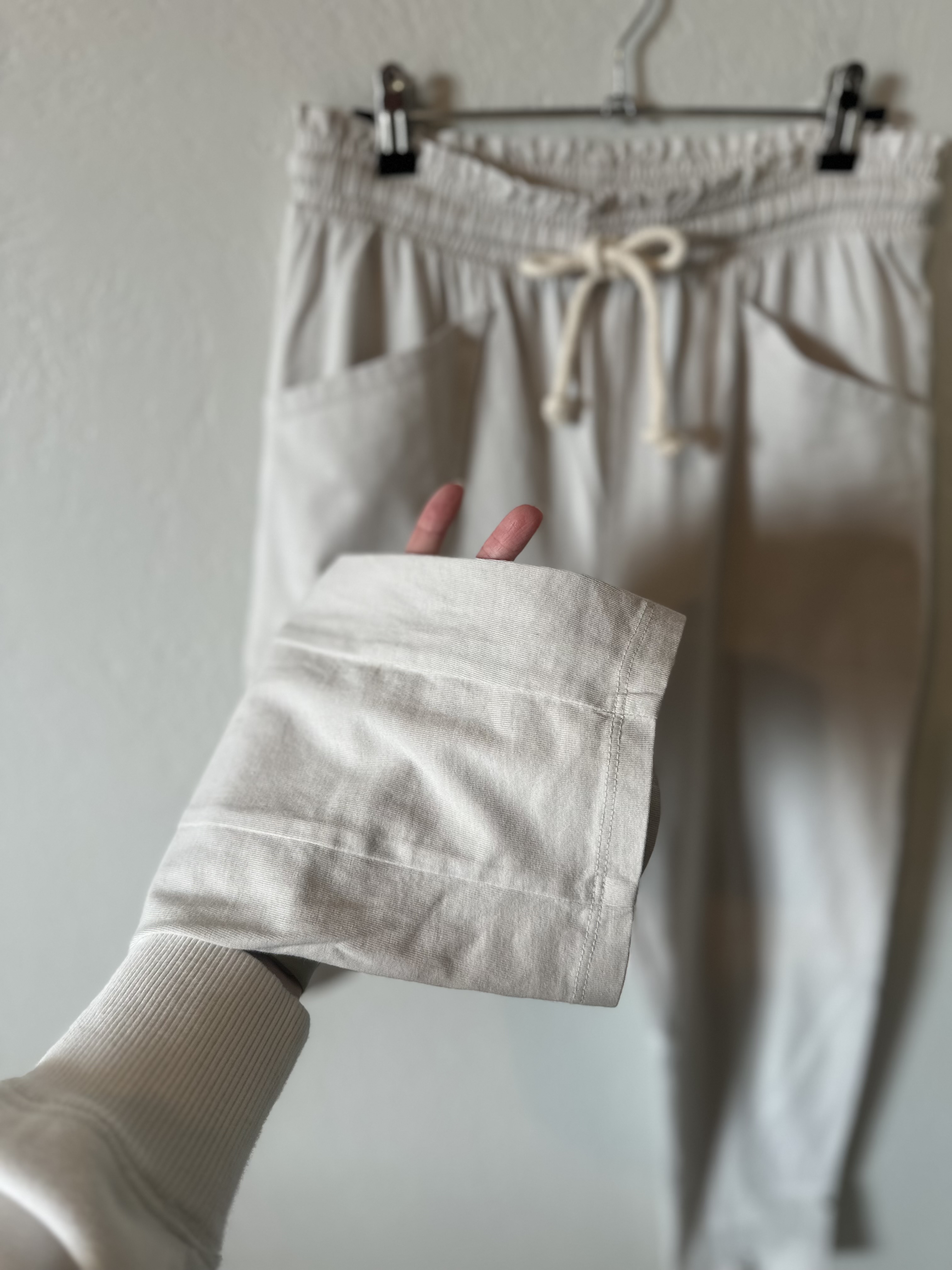 Universal Thread High-Rise Pull On Tapered Knit Pants thumbnail 6