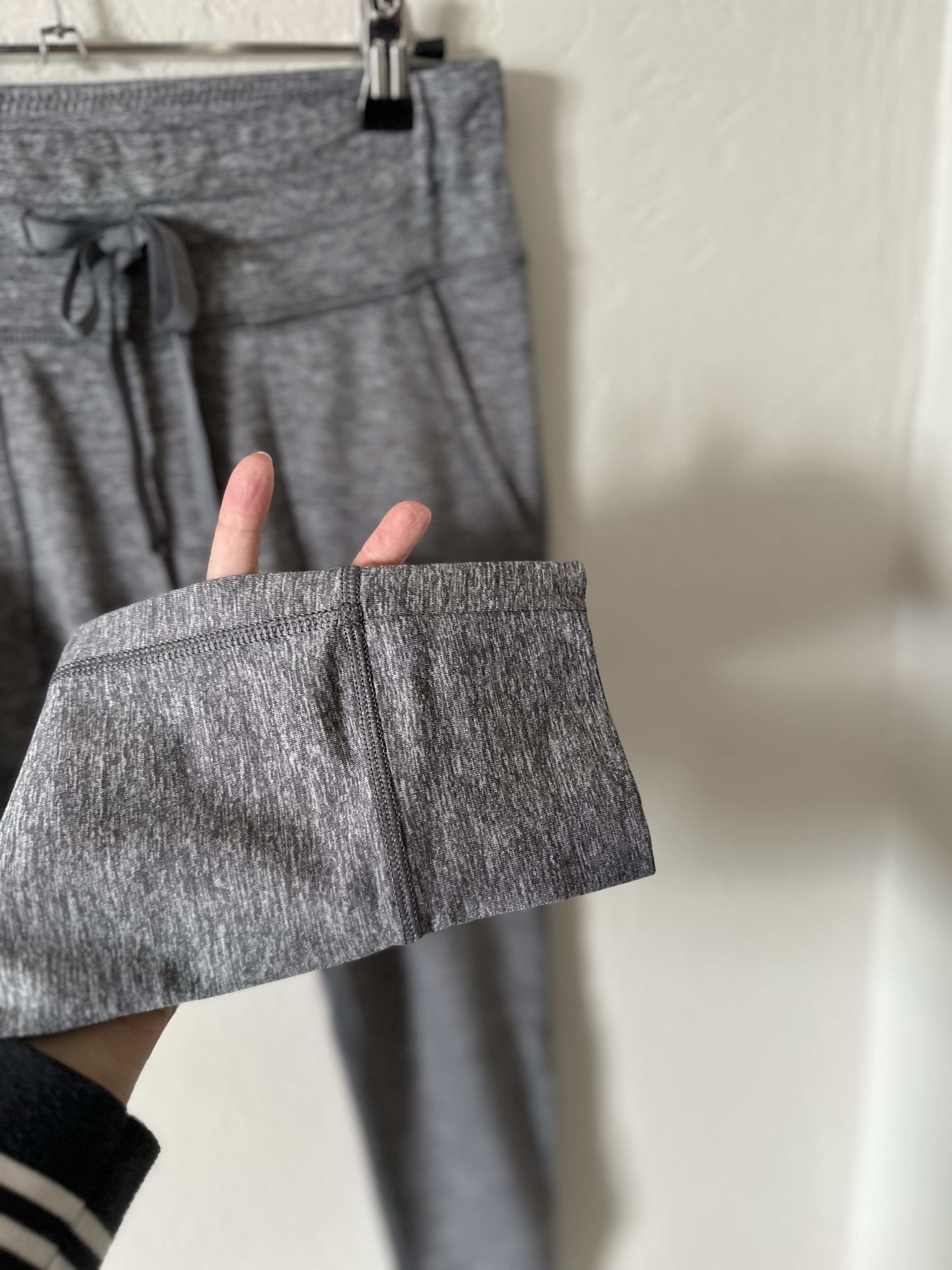 Aerie Offline "The Hugger OMW Jogger" thumbnail 8
