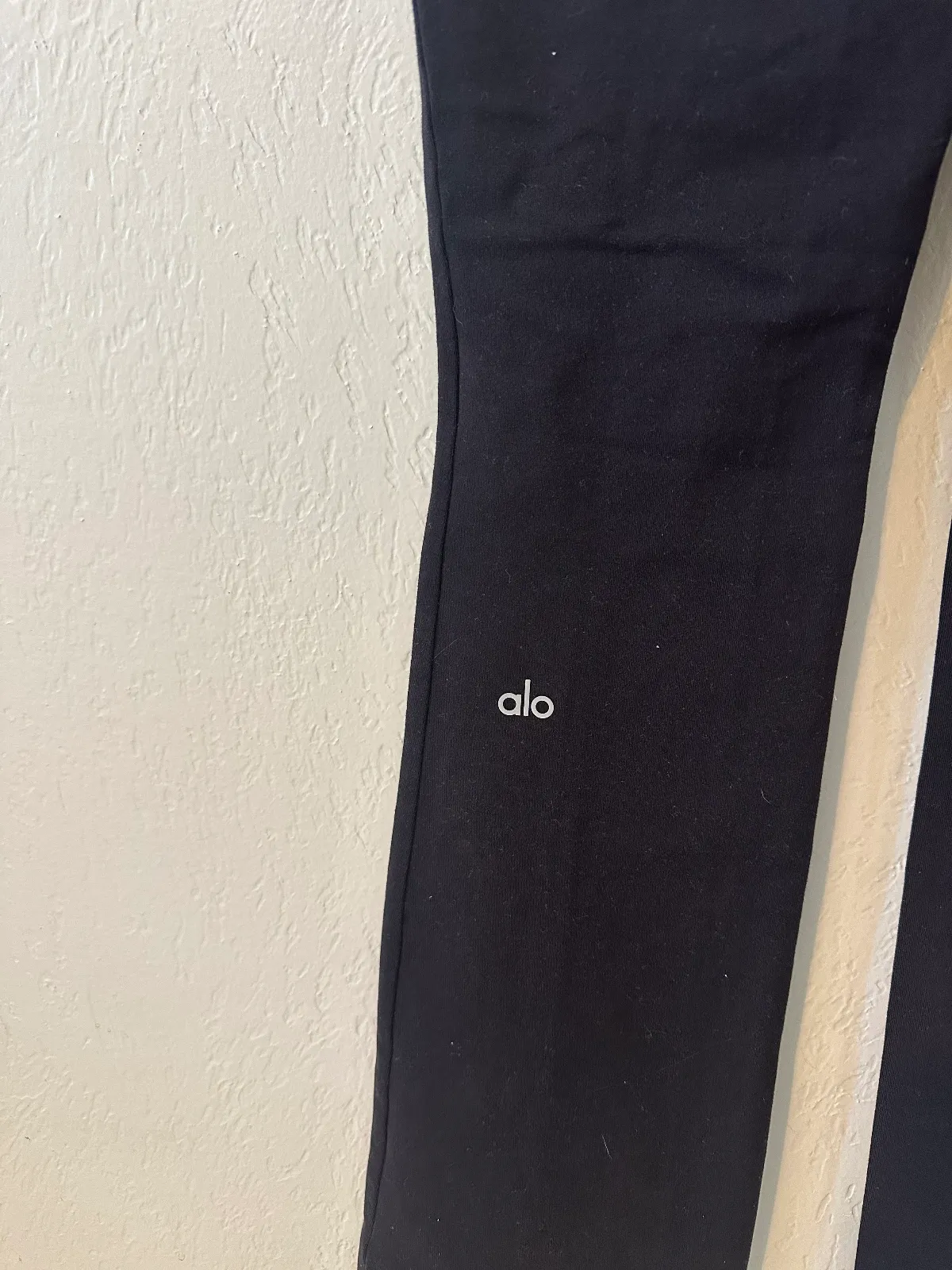 Alo Yoga Split Hem Flutter Leggings  thumbnail 5