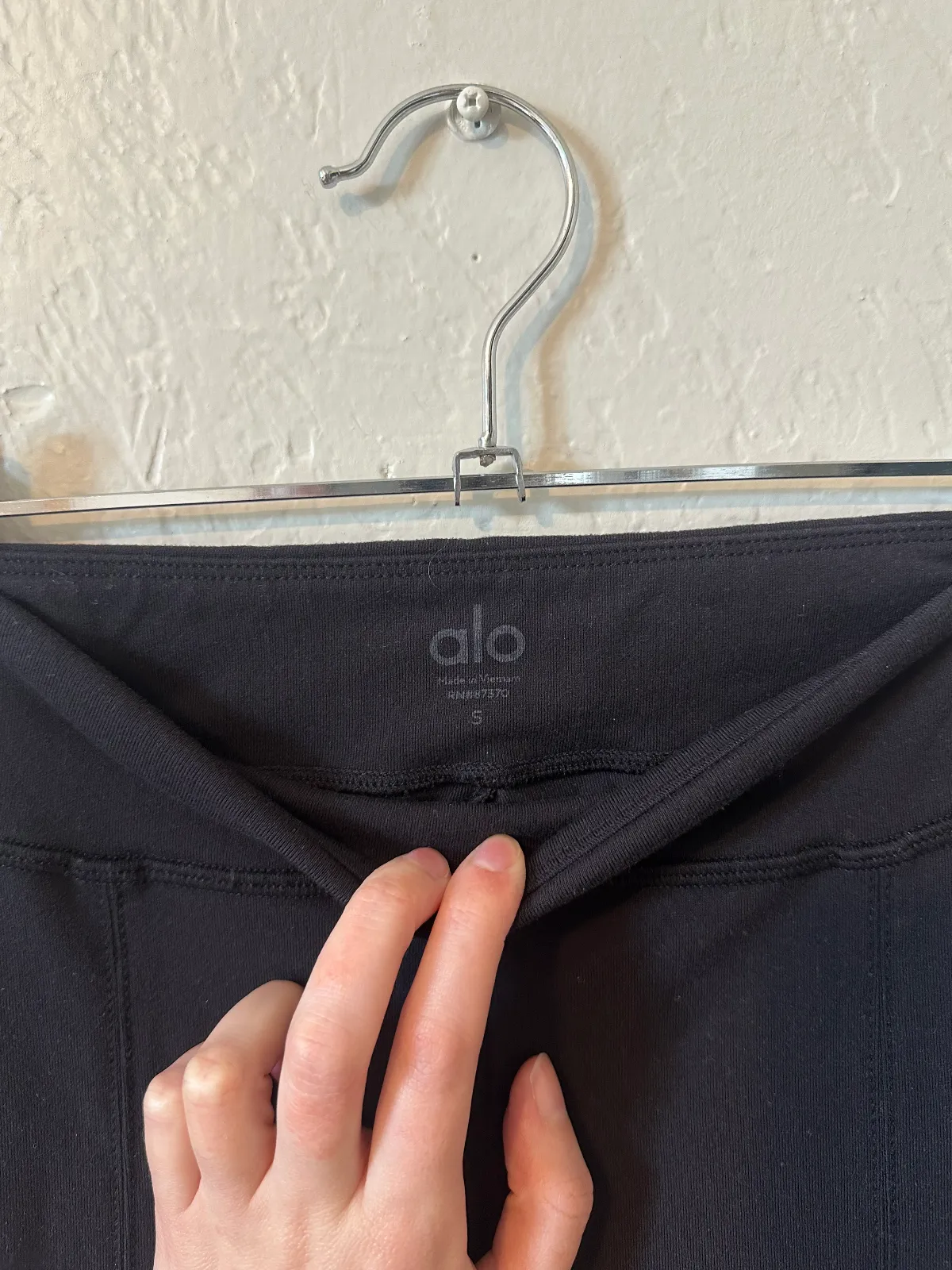 Alo Yoga Split Hem Flutter Leggings  thumbnail 6