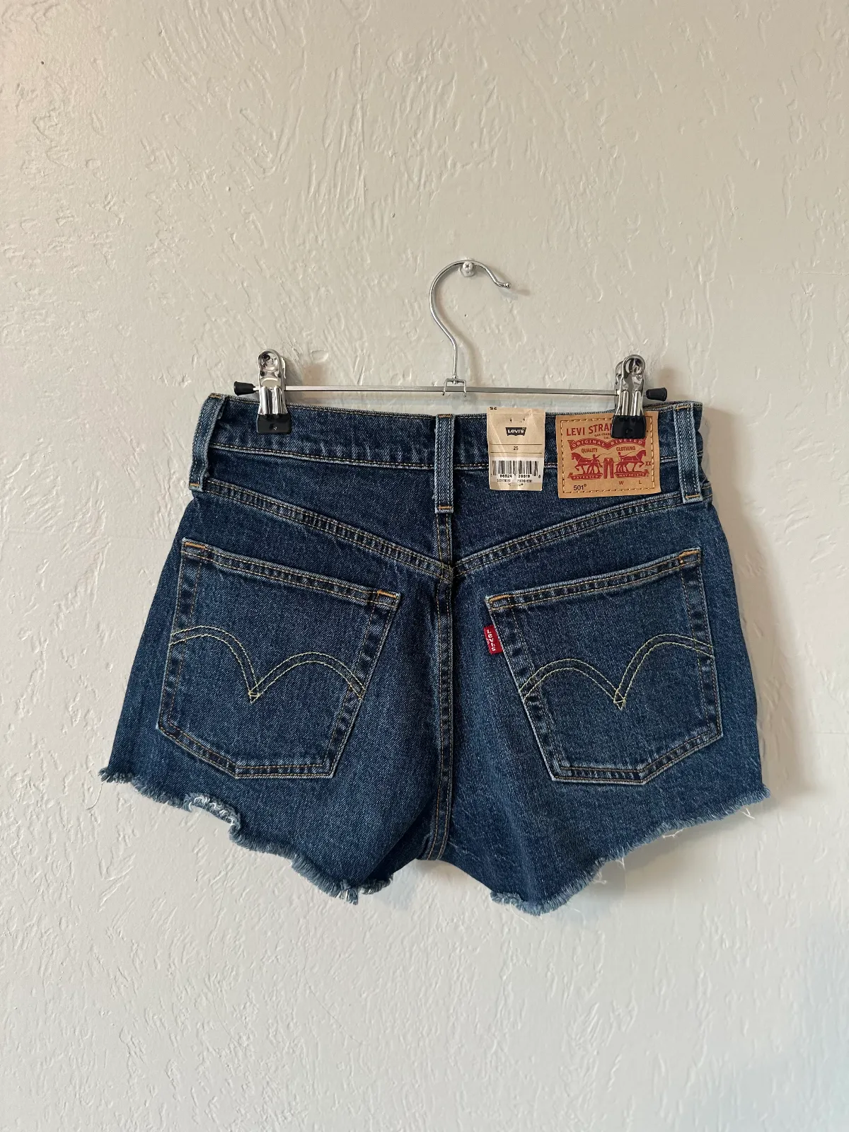 NWT Levi's 501 Shorts  thumbnail 2