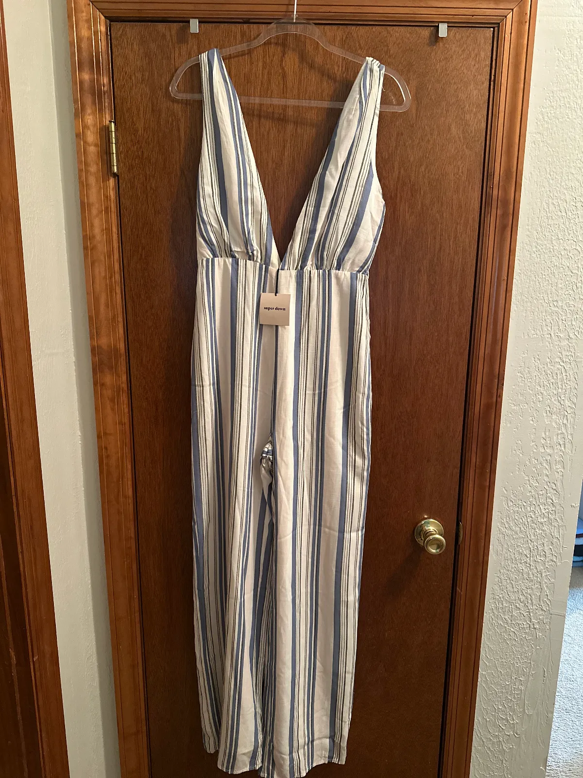 NWT Superdown Bette Deep V Jumpsuit  thumbnail 2