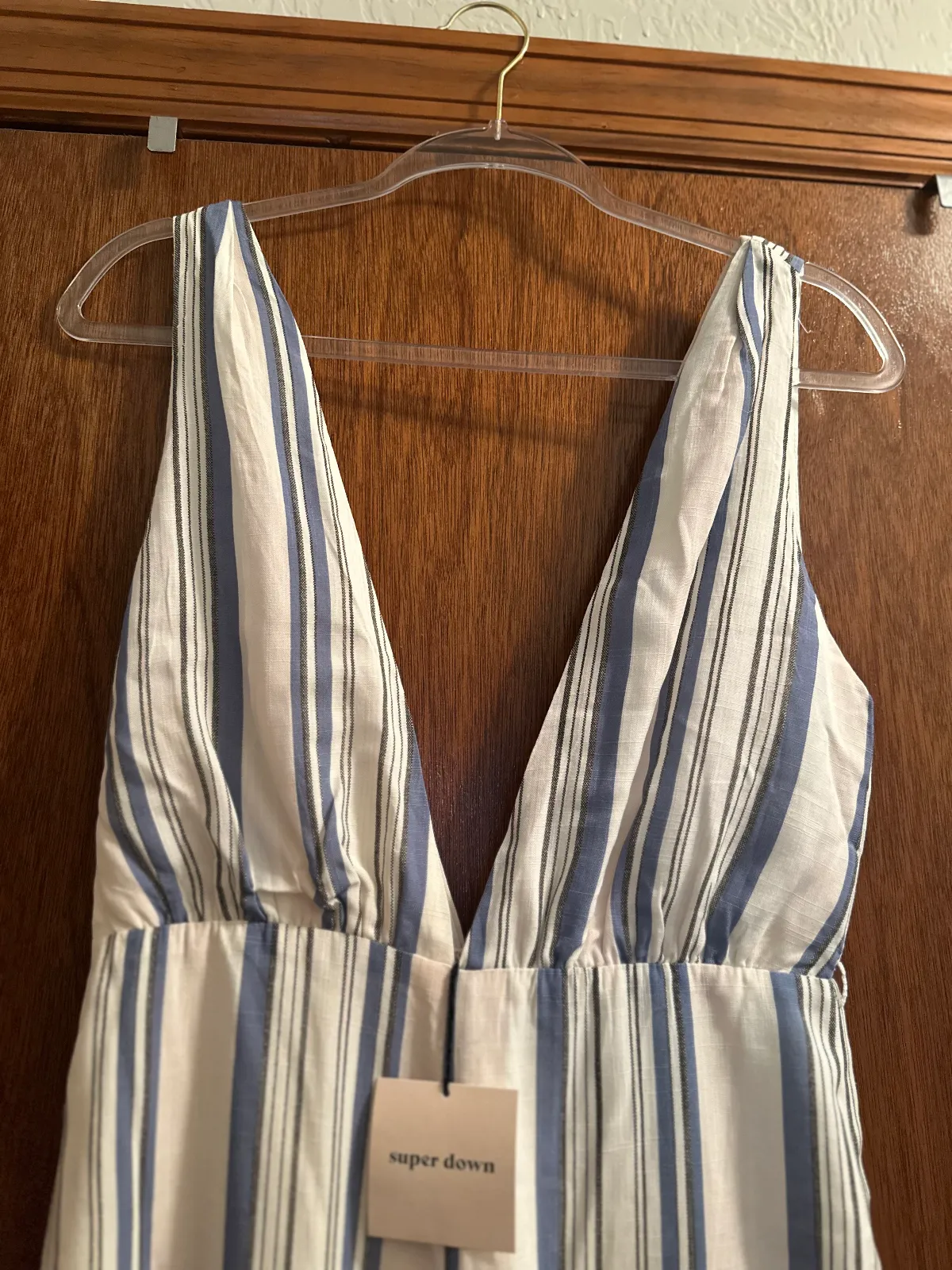 NWT Superdown Bette Deep V Jumpsuit  thumbnail 3
