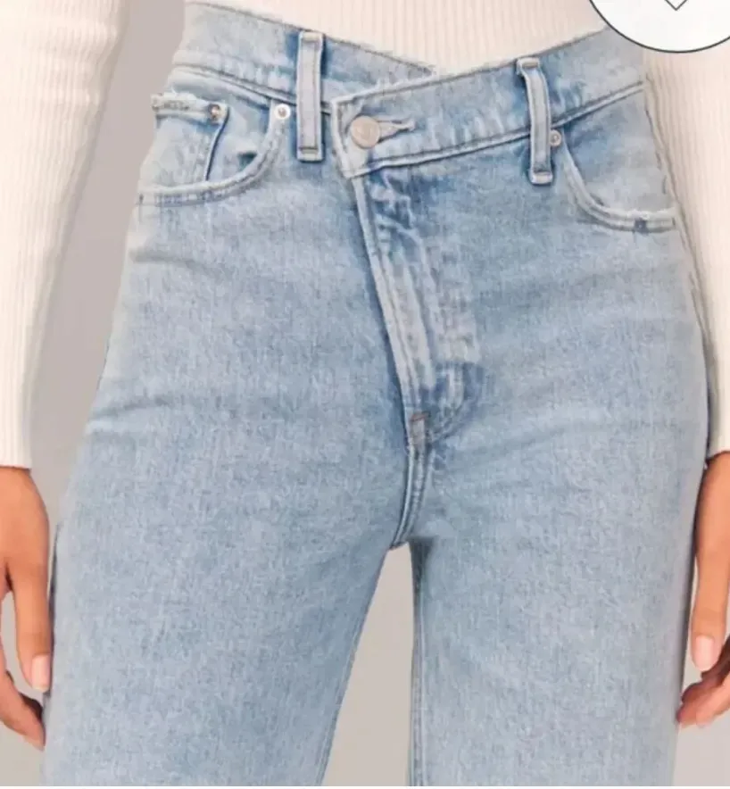 Abercrombie & Fitch "The 90s Straight Ultra High Rise" Jeans with Crossover Waist thumbnail 2