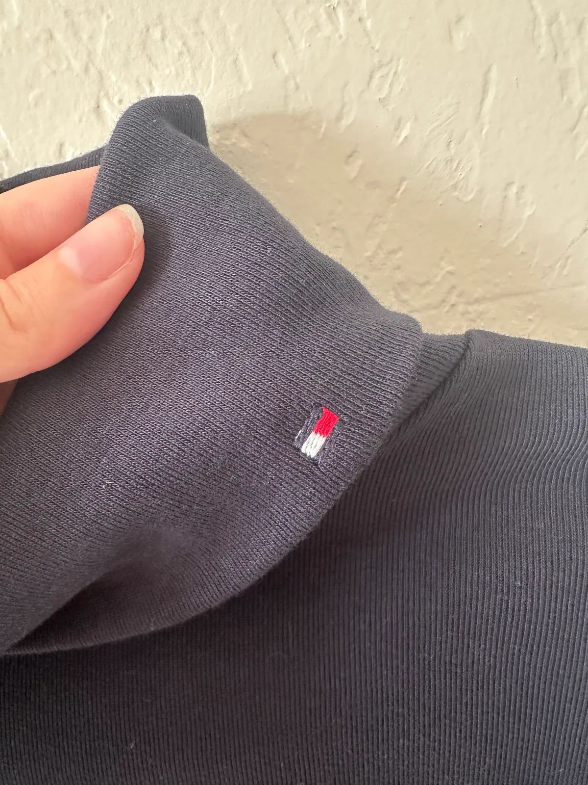 NWT Tommy Hilfiger Vintage Navy Turtleneck thumbnail 2
