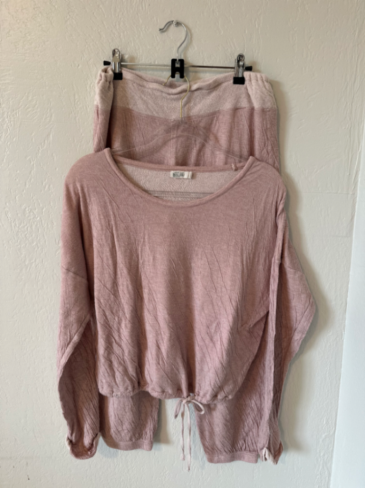 Barefoot Dreams Malibu Crinkle Jersey Lounge Set  thumbnail 3