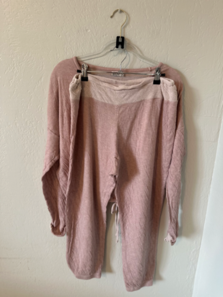 Barefoot Dreams Malibu Crinkle Jersey Lounge Set  thumbnail 4