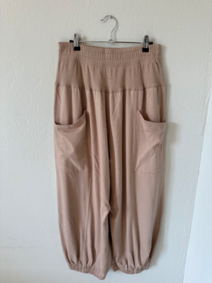 NWOT Free People Up In The Air Pants  thumbnail 3
